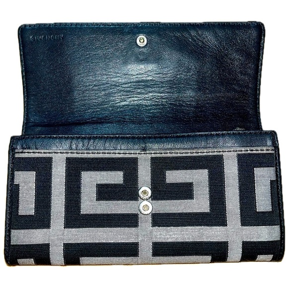 Givenchy Monogram Women’s Long Canvas Wallet, Black/Gray Monogram - Picture 7 of 11